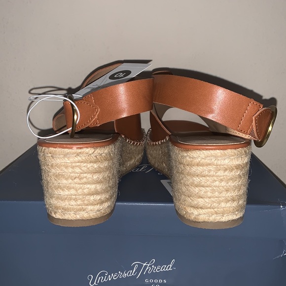 Universal Thread Goods (Target Brand) tan wedges. Style Ava. Size 10 - Picture 4 of 5